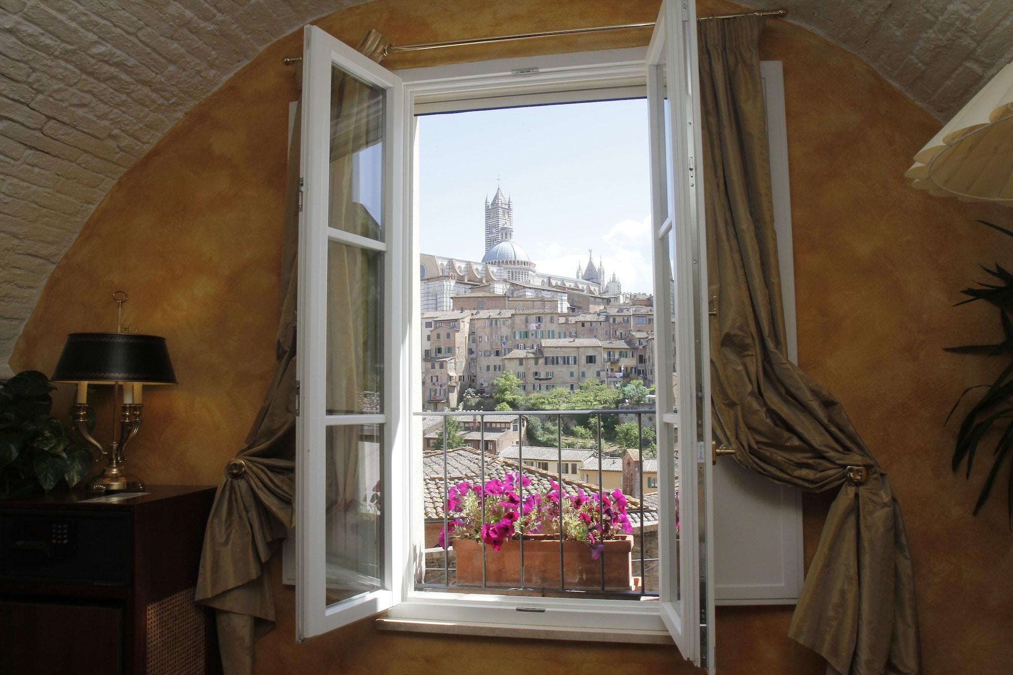 Residenza D'Epoca Campo Regio Relais Bed & Breakfast Siena Exterior foto